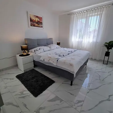 In 42921 Appartement